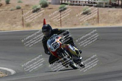 media/Apr-20-2025-AHRMA (Sun) [[393a79c373]]/Race/Group 7/Turn 4b/